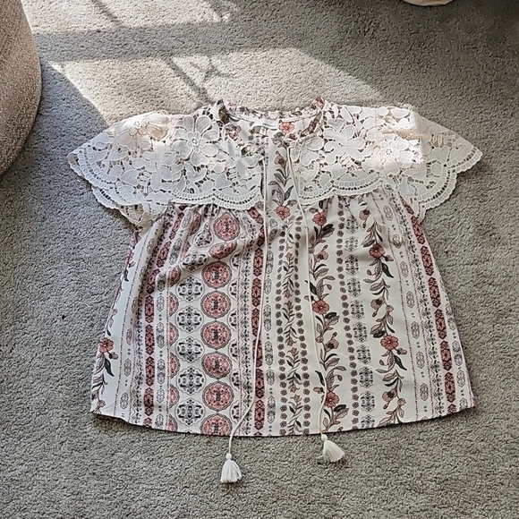 Floral Lace Kids Top - Picture 1 of 3